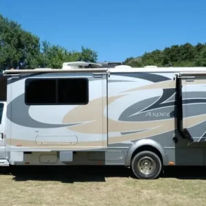 2009 Ford Winnebago Aspect 28B Petrol Motorhome - Image 3