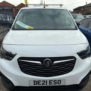 2021 Vauxhall Combo 1.5 Turbo D 2300 Dynamic Panel Van 4dr Diesel Manual L2 H1 Euro 6 (100 ps) PA... - Image 8