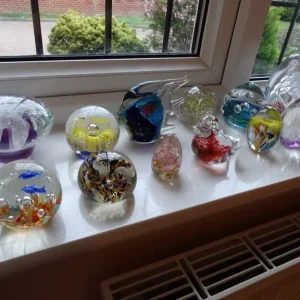 large collection of vintage and modern glass paperweights ranging from £6 to £10 each collectable - Image 3