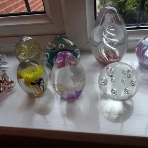 large collection of vintage and modern glass paperweights ranging from £6 to £10 each collectable - Image 6