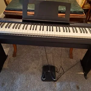 Roland FP10 Digital Piano