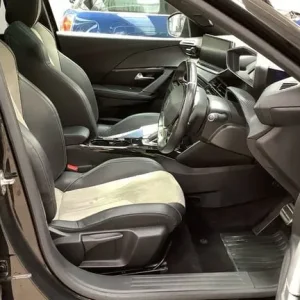 2021 21 PEUGEOT E-2008 50KWH GT PREMIUM SUV 5DR ELECTRIC AUTO (136 PS) - Image 3