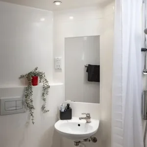 Bedfordshire university rental room for students - Image 3