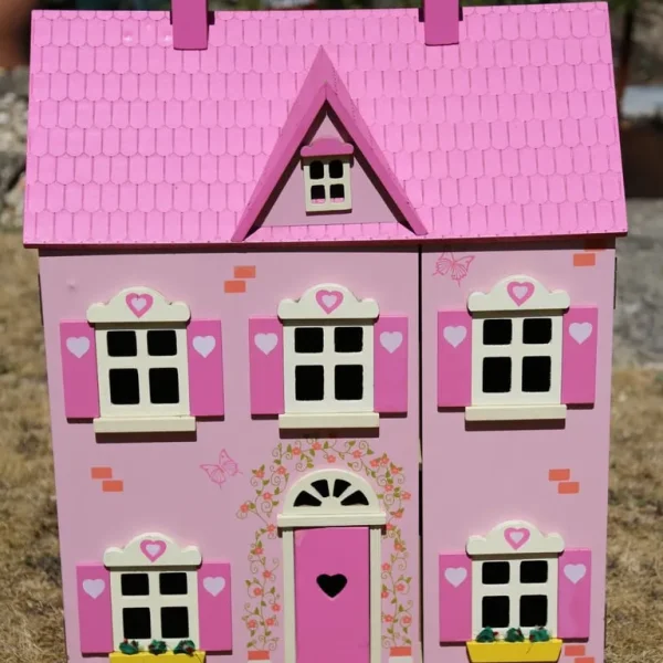 Childs Dolls House