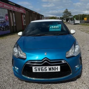 2015 DS Automobiles DS 3 1.6 BlueHDi DStyle Nav 3dr HATCHBACK Diesel Manual - Image 2