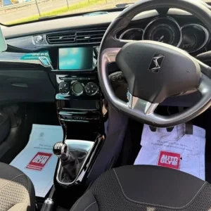 2015 DS Automobiles DS 3 1.6 BlueHDi DStyle Nav 3dr HATCHBACK Diesel Manual - Image 6