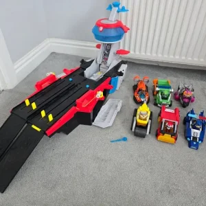 Paw Patrol The Mighty Movie Aircraft Carrier HQ Wuth 6 Vehicles & Pups - Image 2