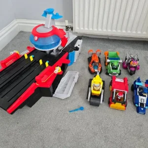 Paw Patrol The Mighty Movie Aircraft Carrier HQ Wuth 6 Vehicles & Pups