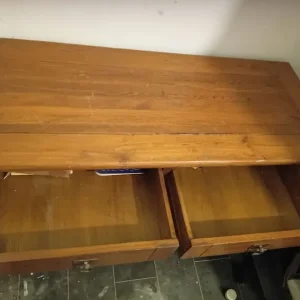 Hardwood unit with two drawers and bottom doors - Image 4