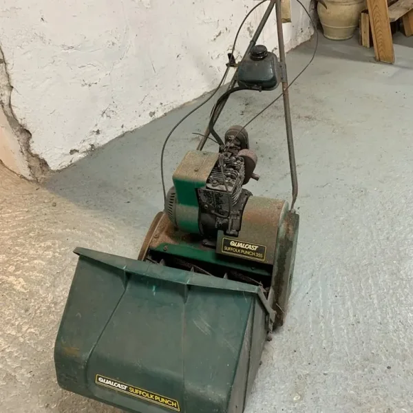 Qualcast Suffolk Punch 35 lawnmower