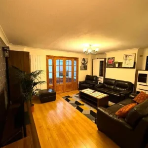 Morden Urban Furnished 4 Bedroom House to rent in St George Bristol. - Image 3