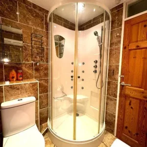 Morden Urban Furnished 4 Bedroom House to rent in St George Bristol. - Image 7