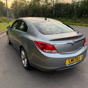Vauxhall Insignia Hatchback 2011 Manual 2.0 CDTI - Image 2