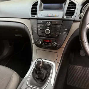 Vauxhall Insignia Hatchback 2011 Manual 2.0 CDTI - Image 5