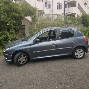 Peugeot, 206, Hatchback, 2005, Manual, 1360 (cc), 5 doors - Image 2
