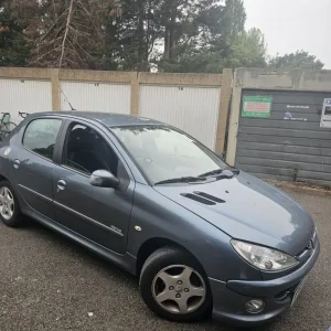 Peugeot, 206, Hatchback, 2005, Manual, 1360 (cc), 5 doors - Image 4
