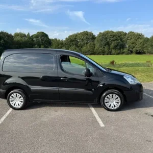 Citroen Berlingo 1.6 HDI 625KG Enterprise WOW JUST 22,000 MILES 1 OWNER NO VAT! - Image 5