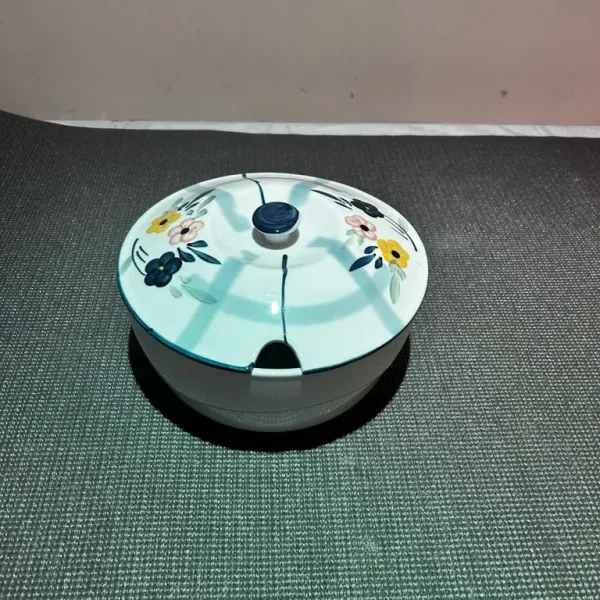 Moroccan style dinner bowl with lid