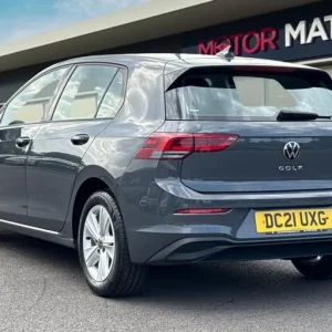 2021 Volkswagen Golf 1.5 eTSI MHEV Life DSG Euro 6 (s/s) 5dr Hatchback PETROL Automatic - Image 2