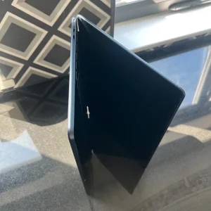 Apple MacBook 2023 - Image 5