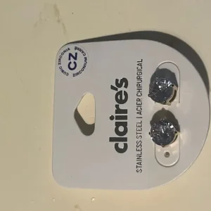 Claires stainless steel stud's - Image 2
