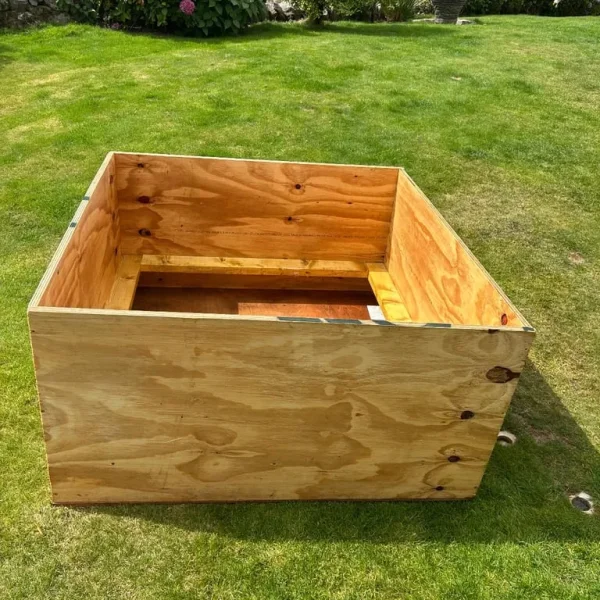 Reduced Large Dog Whelping box