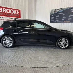 2021 Ford Focus 1.0 EcoBoost Hybrid 125 Titanium X Ed 5-door Hatchback - Image 3