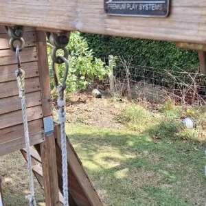 Playhouse treehouse swing slide - Image 5