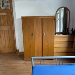 Double room for rent vegetarians only
