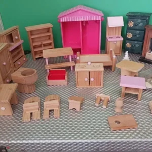 Dolls house accessories