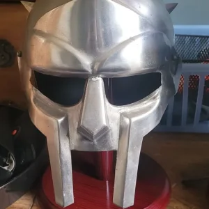 3 full sized helmets - Image 2