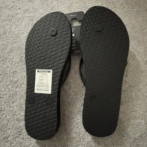 Genuine Rip Curl Flip Flops UK Size 4 - Image 2