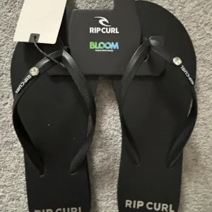 Genuine Rip Curl Flip Flops UK Size 4