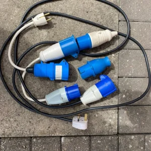Caravan & Motorhome Mains 240 Volt Connector Leads & Socket