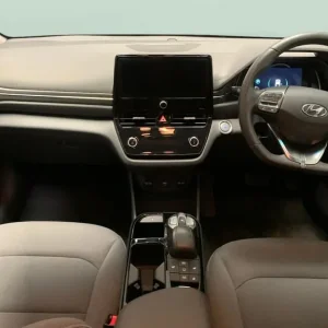 2022 Hyundai IONIQ 38.3kWh Premium Hatchback 5dr Electric Auto (136 ps) - REVERSE CAM - NAV - Ha... - Image 4