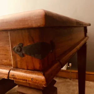 Sirene dining table and chairs - Image 3