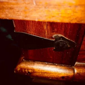 Sirene dining table and chairs - Image 8