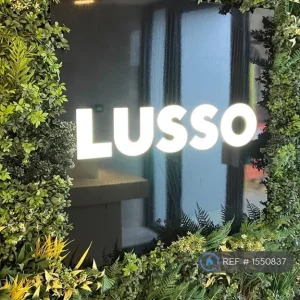 Studio flat in Churchill Way, Macclesfield, SK11 (#1550837)