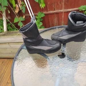 East London Motorcycle Clothing – ALL TYPES – SEE PHOTOS – EAST LONDON - 339 - Image 5