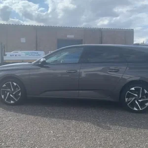 2022 Peugeot 308 SW 1.2 PureTech Allure Premium Estate 5dr Petrol EAT Euro 6 (s/s) (130 ps) Estat... - Image 6