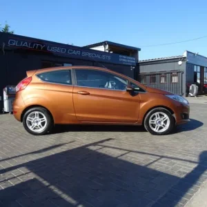 Ford Fiesta 1.0 Zetec 3dr ideal 1st car Petrol - Image 2