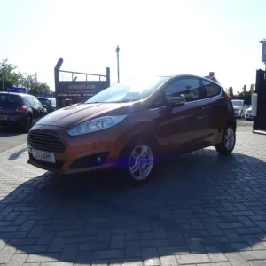 Ford Fiesta 1.0 Zetec 3dr ideal 1st car Petrol - Image 7