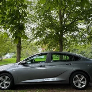 2020 Vauxhall Insignia 1.5 Turbo D GS Line Grand Sport Euro 6 (s/s) 5dr HATCHBAC - Image 8