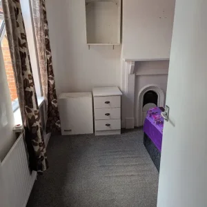Double room in ashford, Kent - Image 2