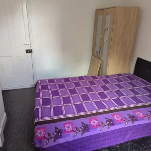 Double room in ashford, Kent