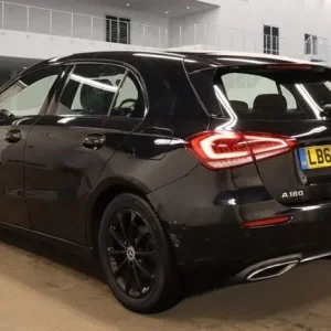 2019 Mercedes-Benz A-Class 1.3 A180 Sport (Executive) Euro 6 (s/s) 5dr HATCHBACK Petrol Manual - Image 5