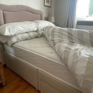 Queen size bed - large single / small double