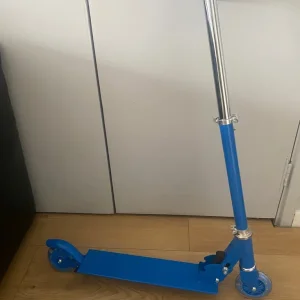 Children’s scooter like new!