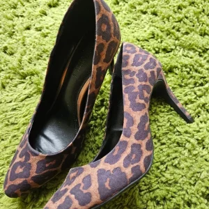 Leopard print heels - Next