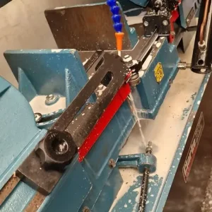 Bandsaw metal cutting - Image 8